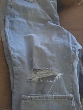 Old Navy Light Blue Straight-Leg Distressed Jeans